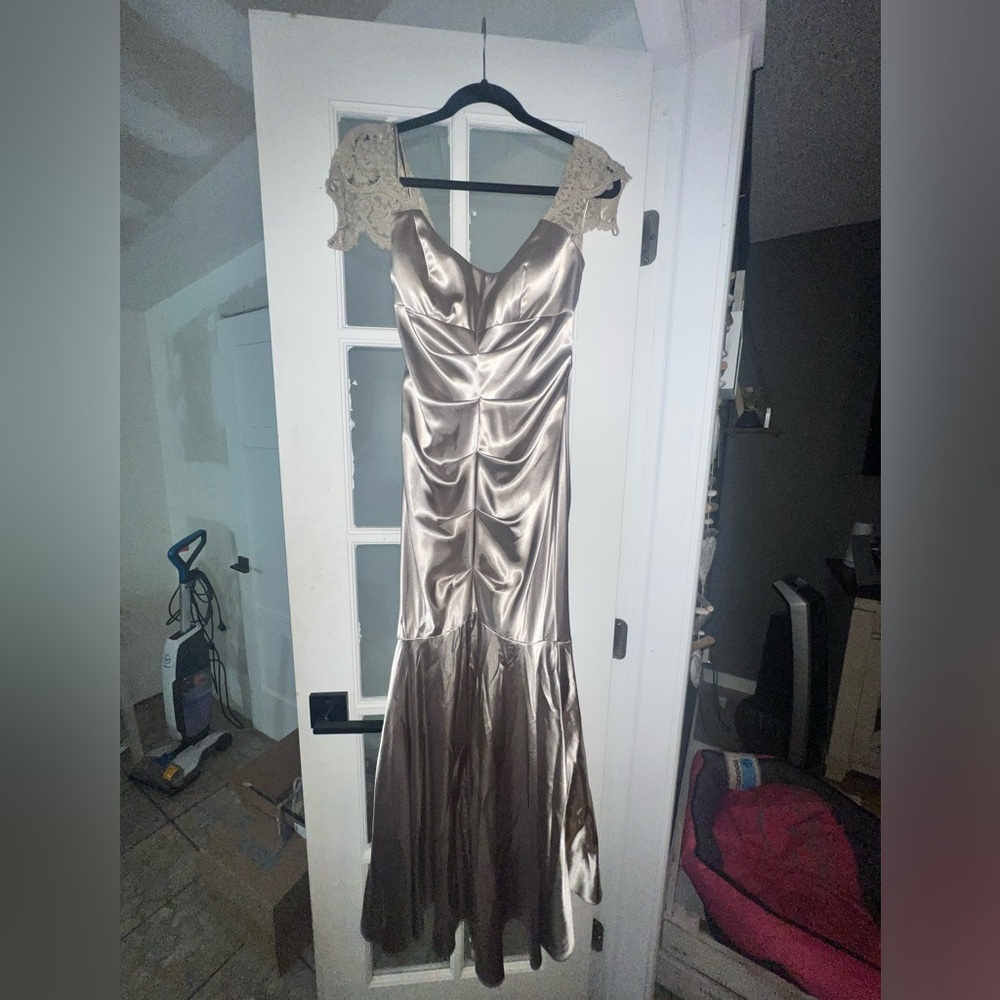 Never worn / Prom/Bridesmaid Dress